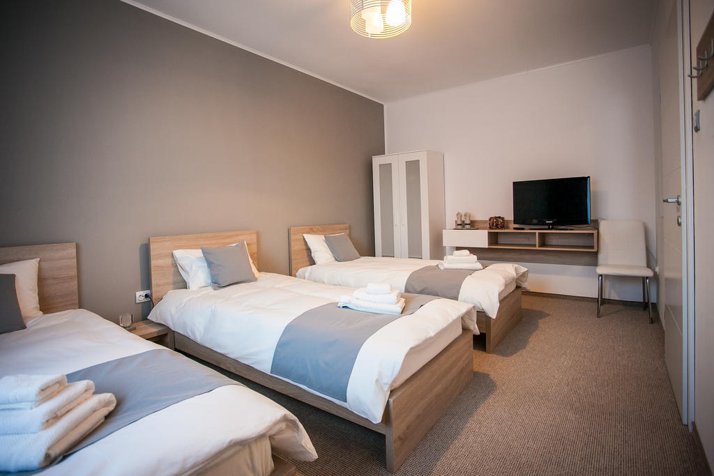 Guest house Pensiunea Sada 3*